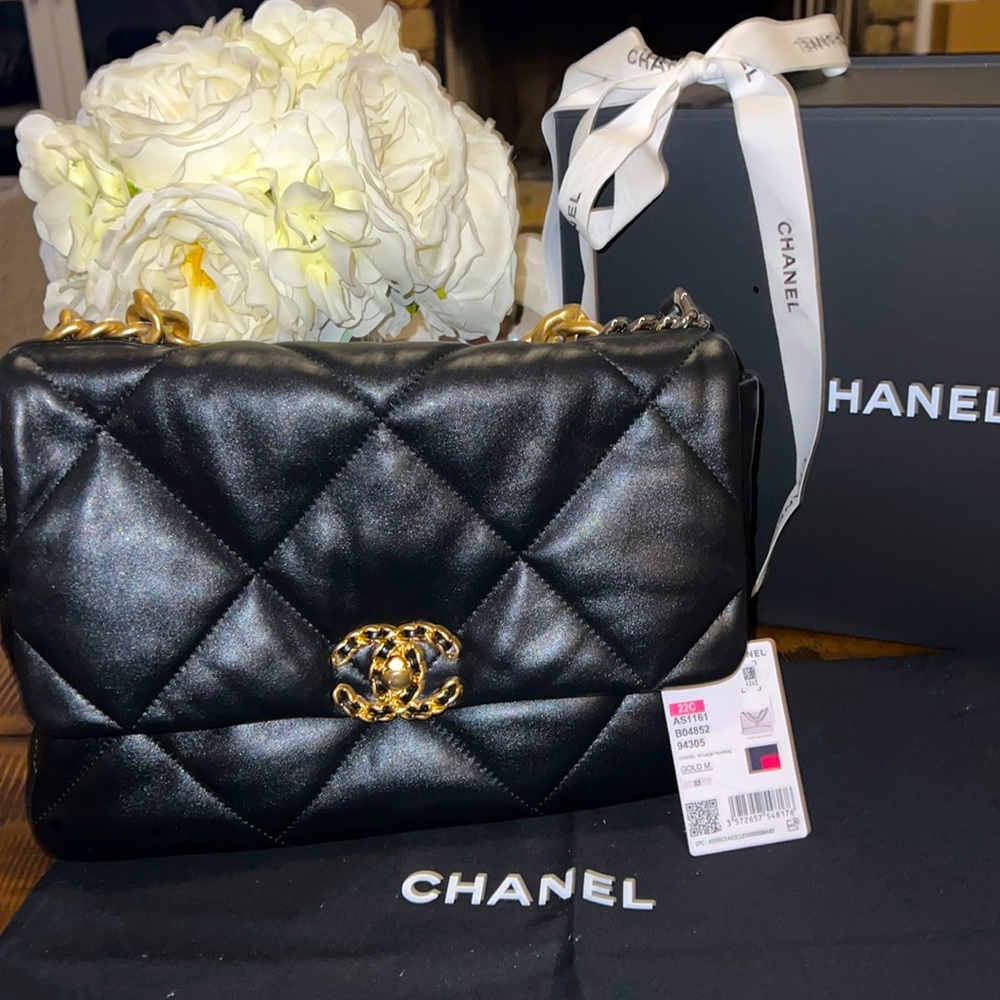 Lambskin Quilted Chanel 19